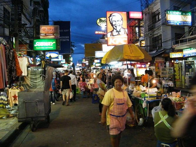 شارع خاو سان في بانكوك