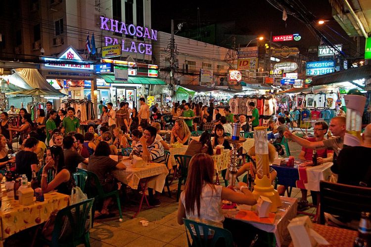 شارع خاو سان في بانكوك - تايلاند