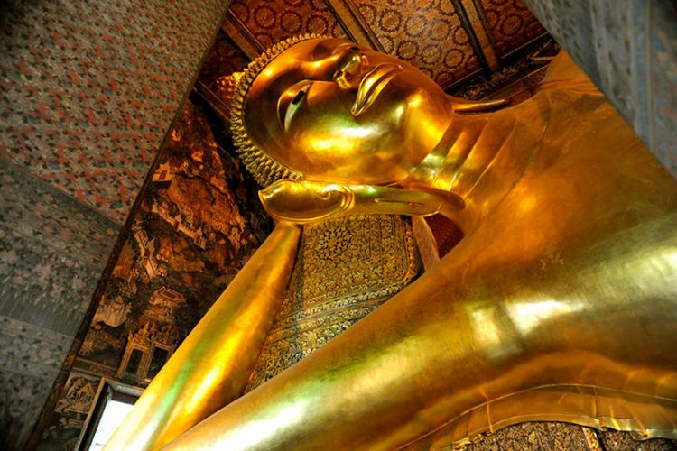 معبد بوذا المتكئ - وات فو في بانكوك