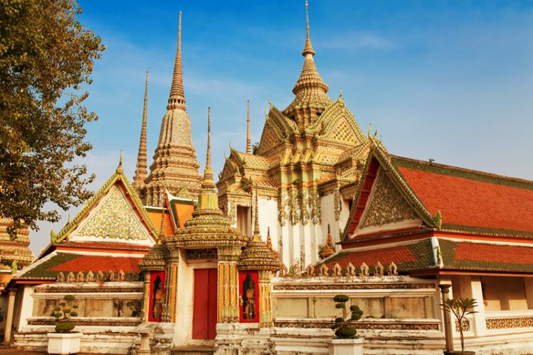 Temple of the Reclining Buddha - Wat Pho 