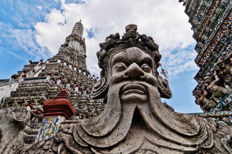 معبد وات آرون في بانكوك