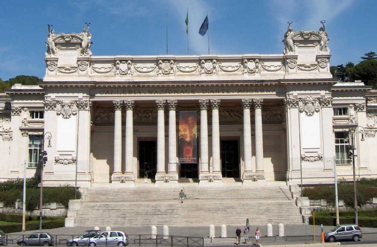المعرض الوطني للفنون في بولونيا - إيطاليا