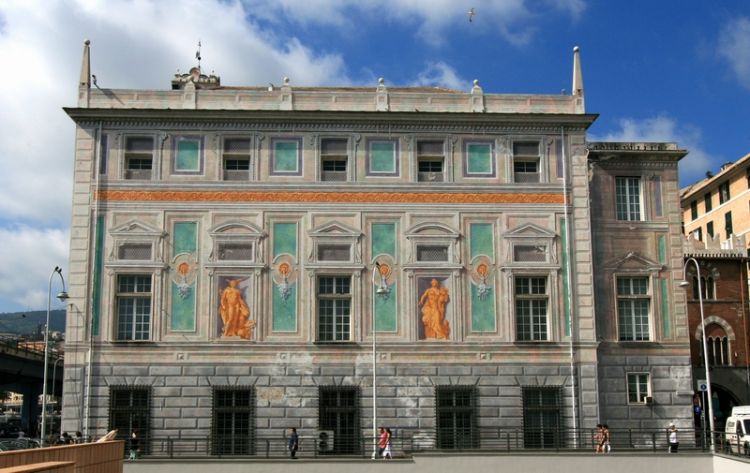 قصر سان جورجو في جنوة - إيطاليا