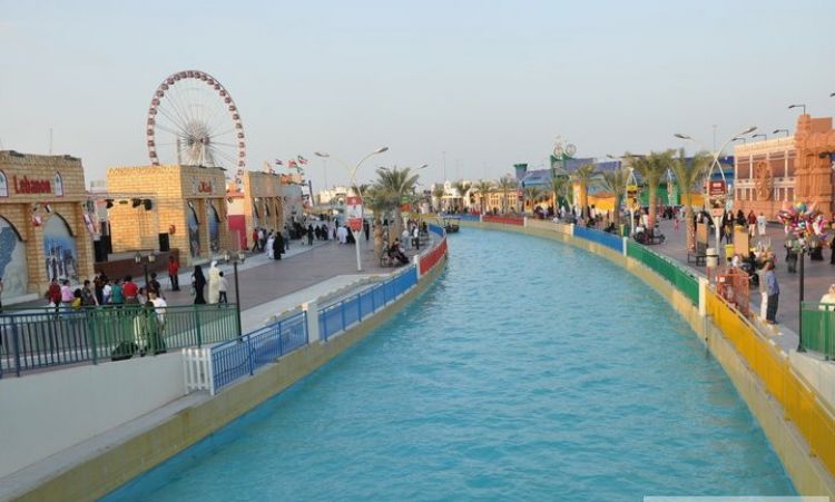 القرية العالمية في دبي - الإمارات
