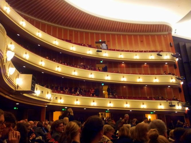 مسرح دار الأوبرا 