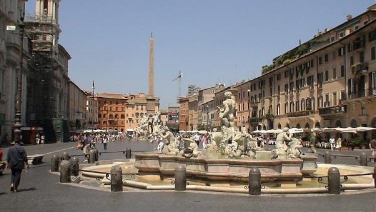 ميدان بياتسا نافونا في روما - ايطاليا