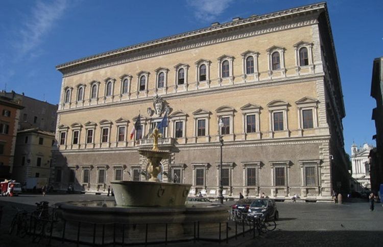 قصر فارنيزي في روما