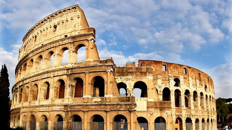 الكولوسيوم Colosseum