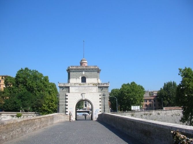 جسر ميلفيو في روما