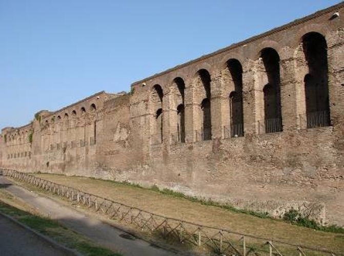 الأسوار الأوريليانية في روما