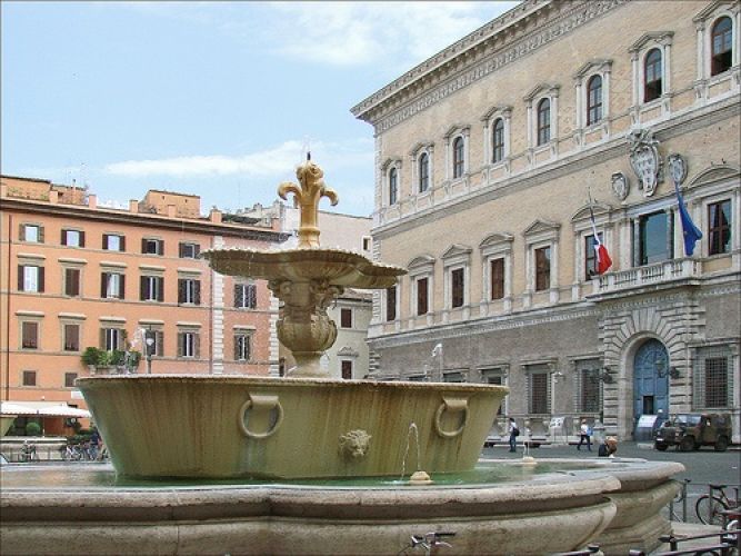 قصر فارنيزي في روما - إيطاليا