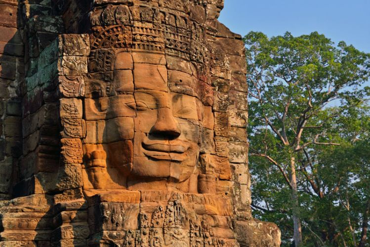 معبد بايون في كمبوديا