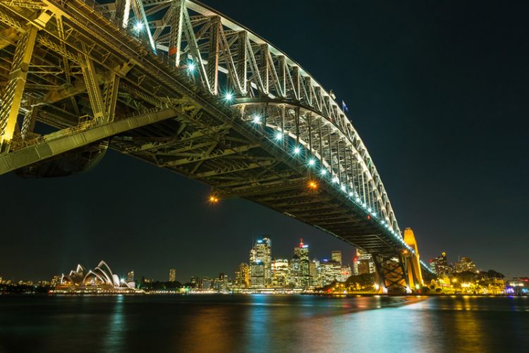 جسر ميناء سيدني في اللليل - أستراليا