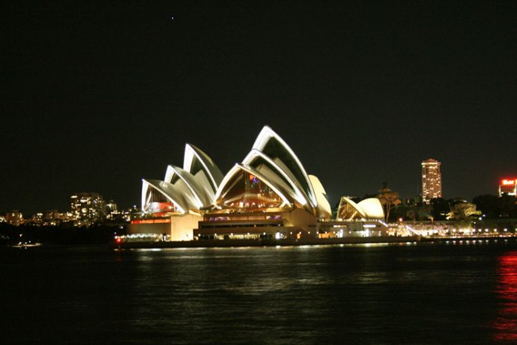 دار أوبرا سيدني في الليل - أستراليا 