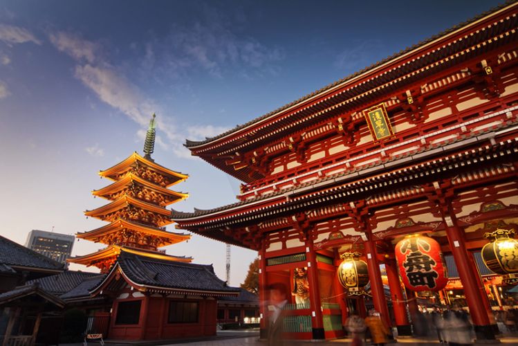 مقاطعة أساكوسا Asakusa في طوكيو - اليابان