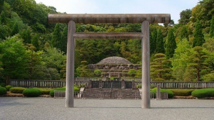 مقبرة موساشي الامبراطورية في طوكيو - اليابان