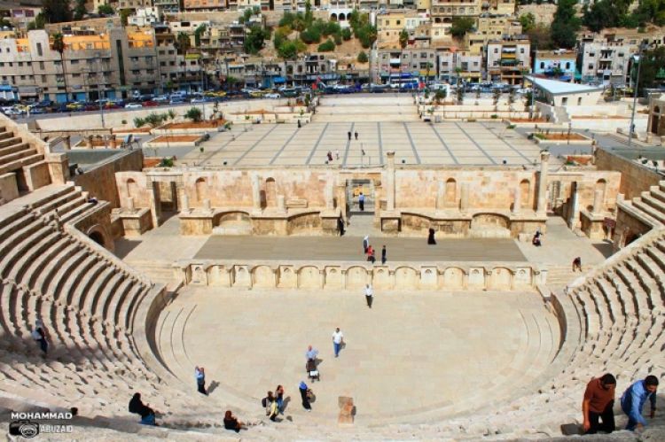 المدرج الروماني مسرح روماني في الأردن