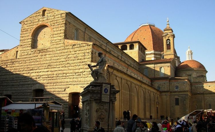 كنيسة القديس لورينزو في فلورنسا