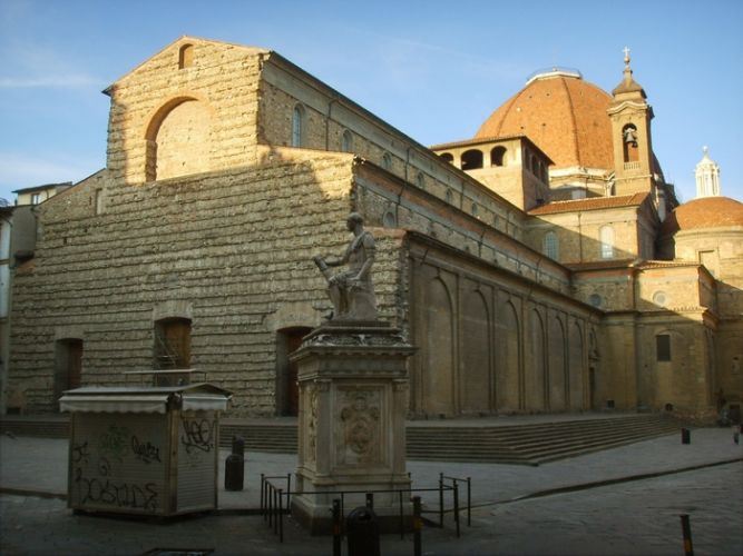 كنيسة القديس لورينزو في فلورنسا