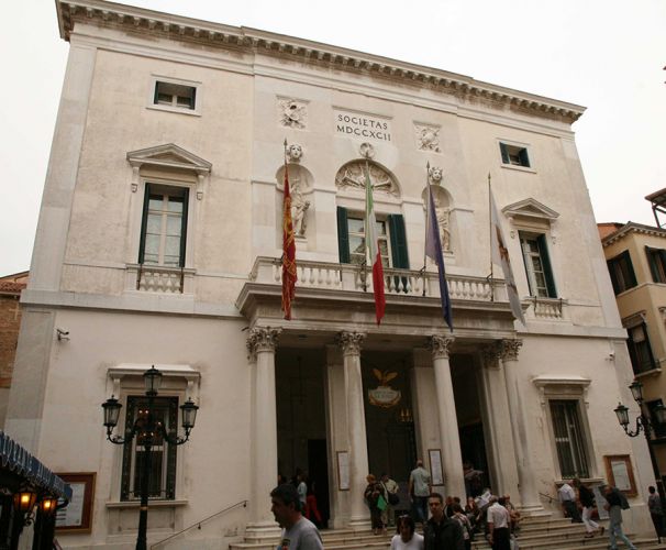 مسرح لافينيس في فينيسيا