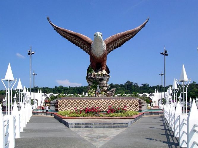 نصب النسر في لانكاوي - ماليزيا