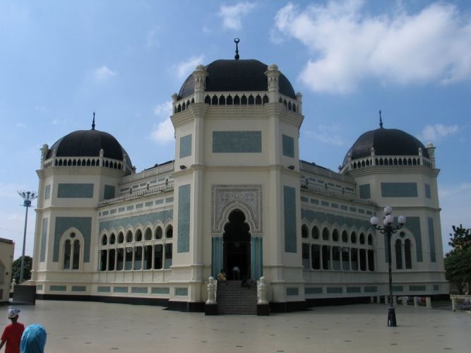 مسجد رايا في ميدان - إندونيسيا