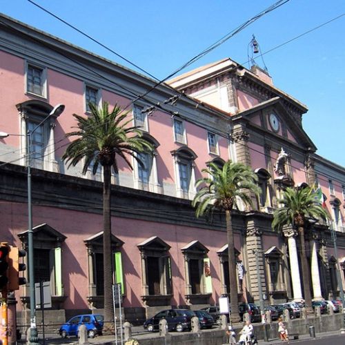 المتحف الاثري الوطني في نابولي