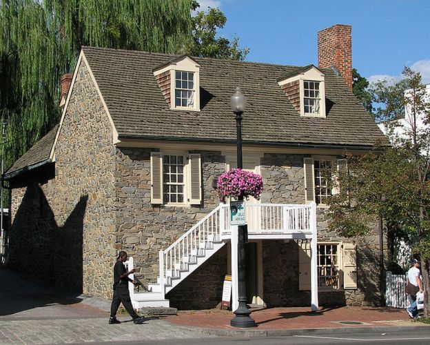 البيت الحجري القديم في واشنطن دي سي