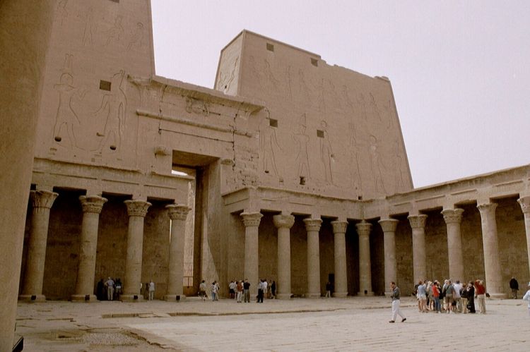 معبد حورس