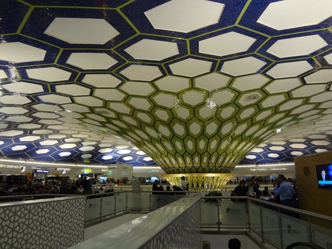 سوق حرة مطار أبو ظبي