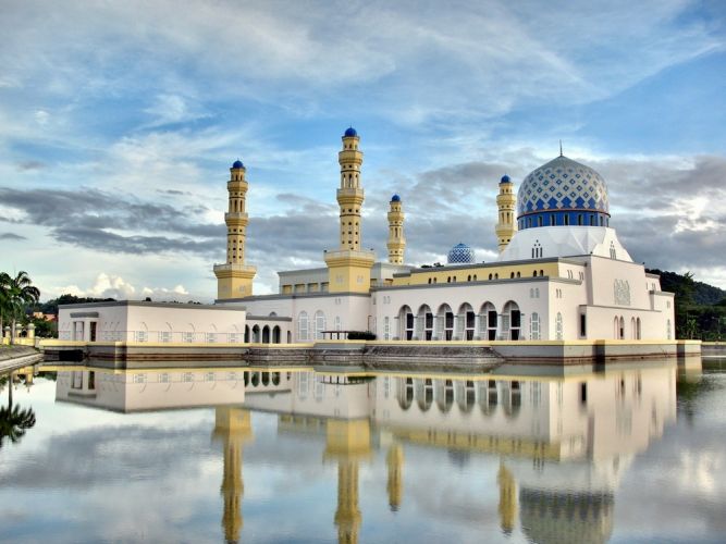 مسجد كوتا كينابالو في ماليزيا