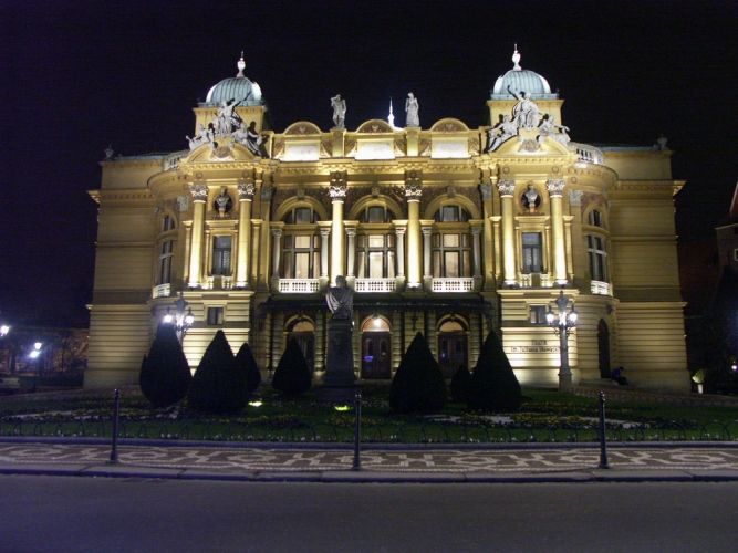 مسرح يوليوس سلوفاتشي مدينة كراكوف البولندية