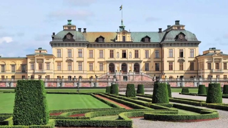 قصر دروتنينغولم 