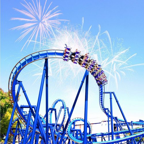 مدينة Six Flags  الترفيهية 