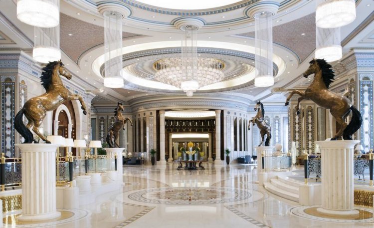 فندق الريتز كارلتون مقر اقامة ترامب فى السعودية