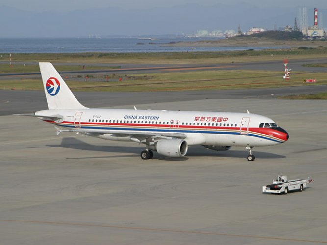 20 مصابا بسبب تعرض طائرة صينية لاضطرابات جوية