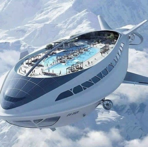 سفينة سياحية طائرة
