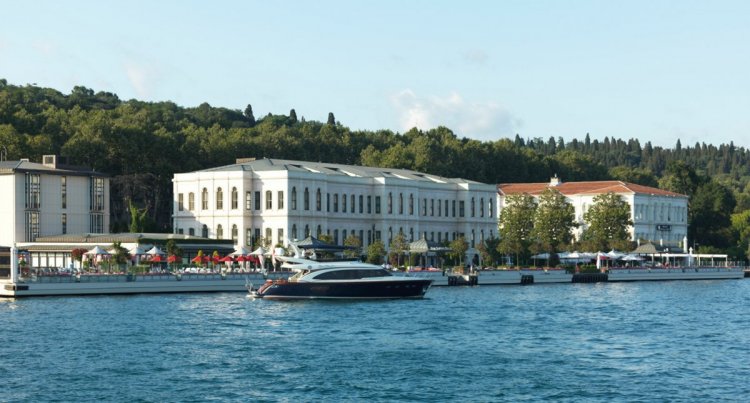  Four Seasons Hotel Istanbul at The Bosphorus