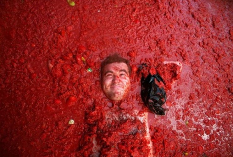 Tomatina Festival – اسبانيا