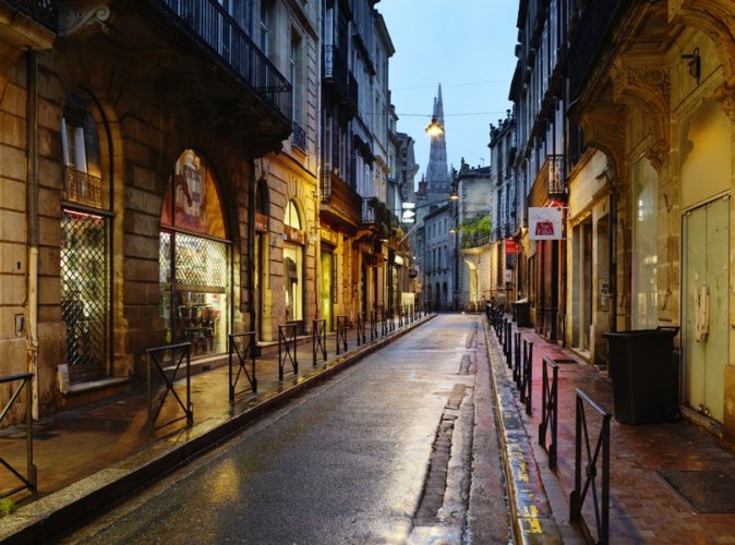 شوارع بوردو القديمة في فرنسا 