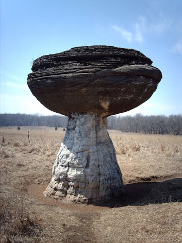 صخرة الفطر في ولاية كانساس
