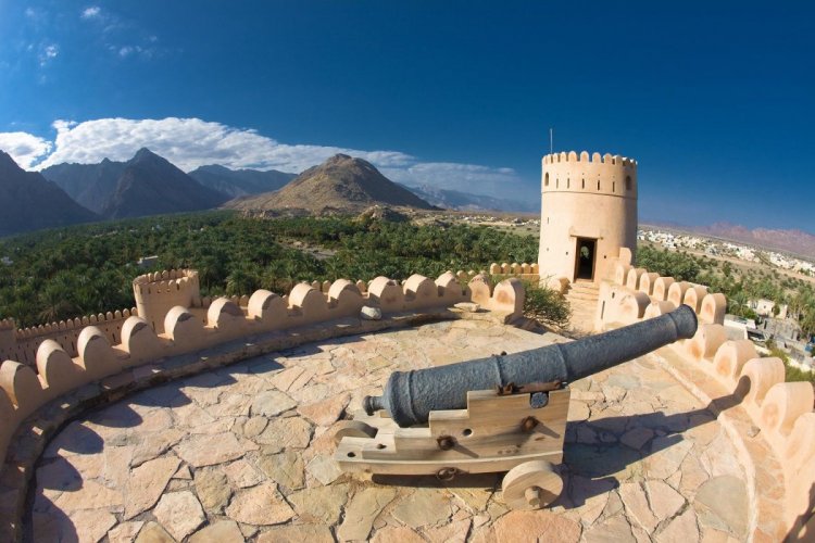 قلعة نخل - اماكن سياحية في سلطنة عمان