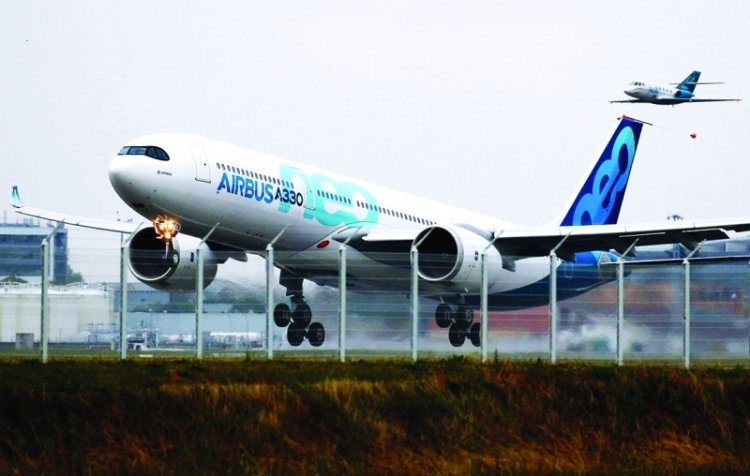 إيرباص A330neo هي طائرة نقل ركاب تجاري للمسافات المتوسطة