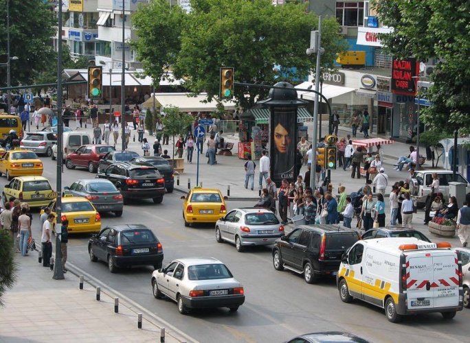أشهر 5 شوارع للتسوق في إسطنبول سائح