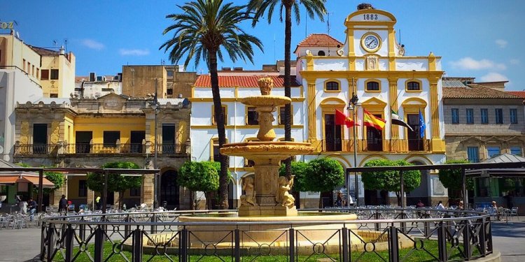 ساحة مايور التاريخية في ميريدا