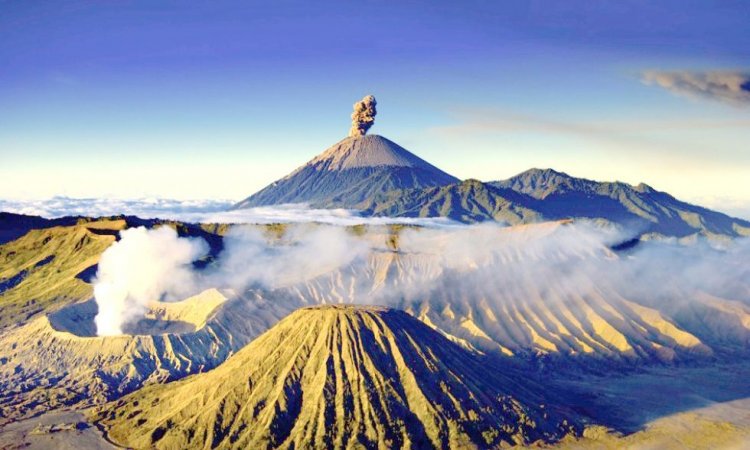  Mount Bromo 