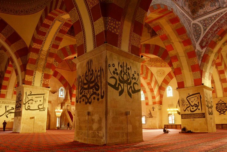 المسجد القديم في مدينة أدرنة 