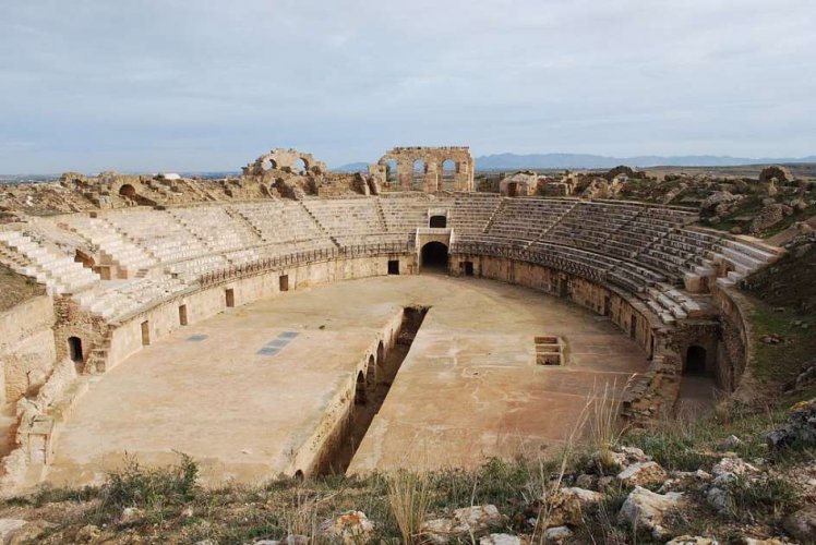 المسرح اليوناني بقرطاج