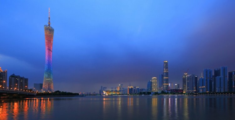 برج كانتون في كوانزو الصين