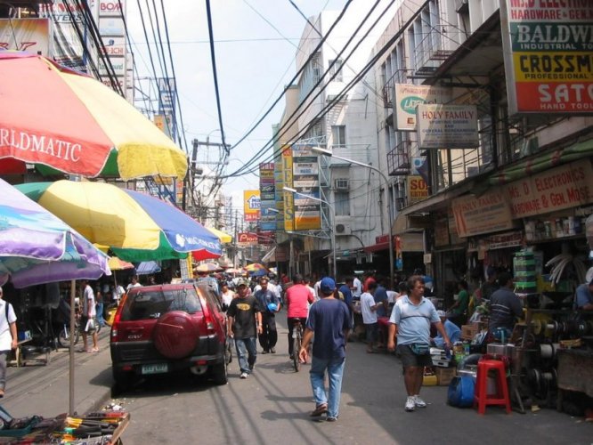 شارع كارييدو في مانيلا الفلبين